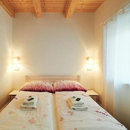 Apartmany Habanska, Cely Dum Pouzdrany Eksteriør billede