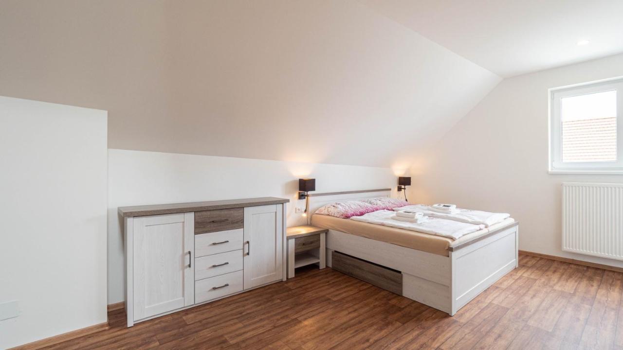 Apartmany Habanska, Cely Dum Pouzdrany Eksteriør billede